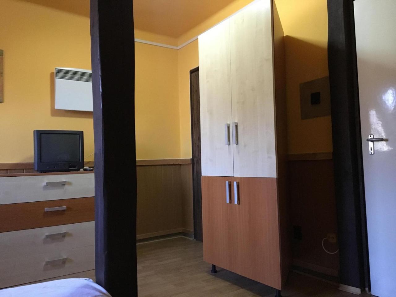 Vakacio Ueduelo Aparthotel Révfülöp Εξωτερικό φωτογραφία
